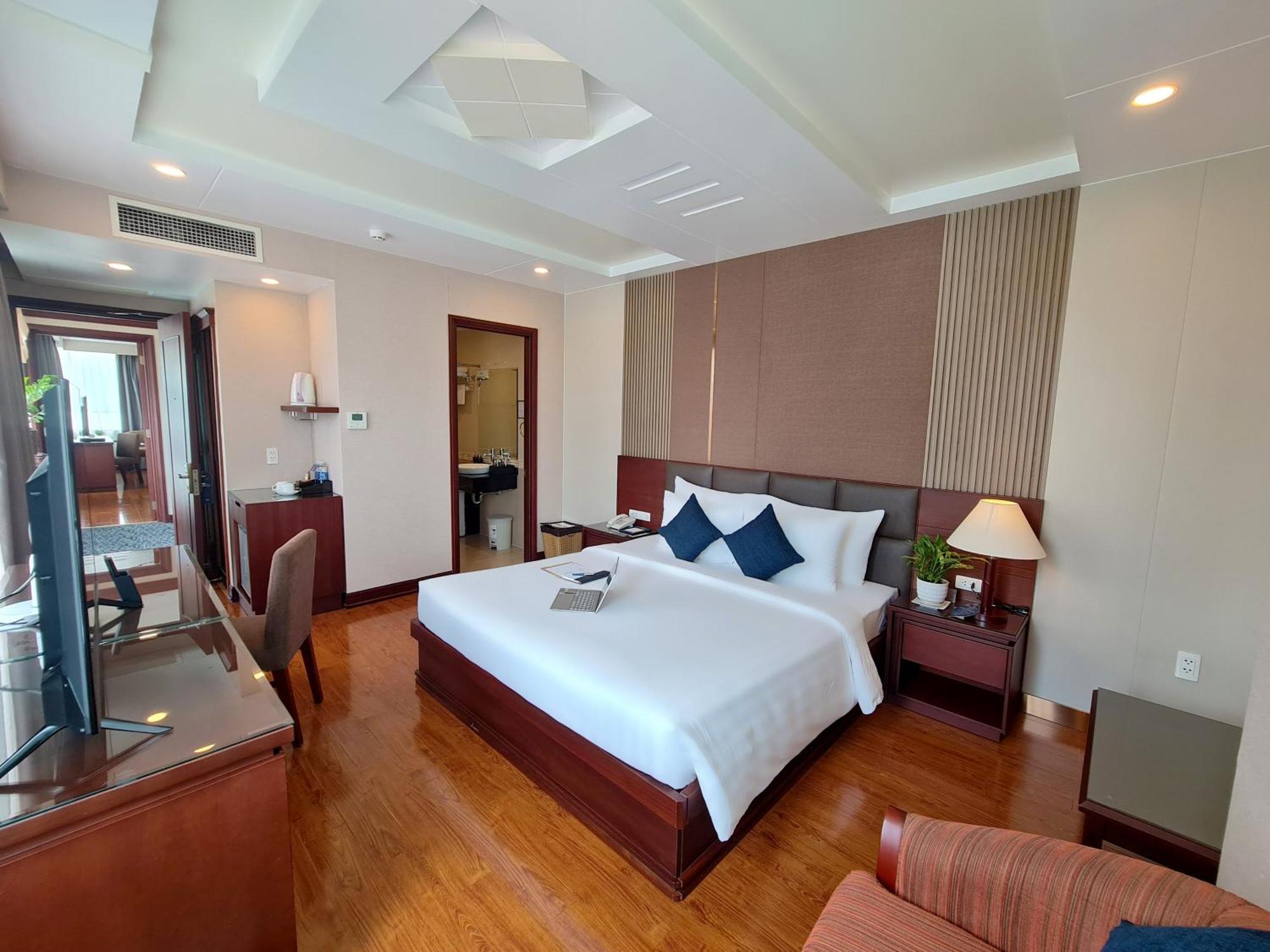 Kin Hotel Thi Sach Ho Chi Minh Zewnętrze zdjęcie