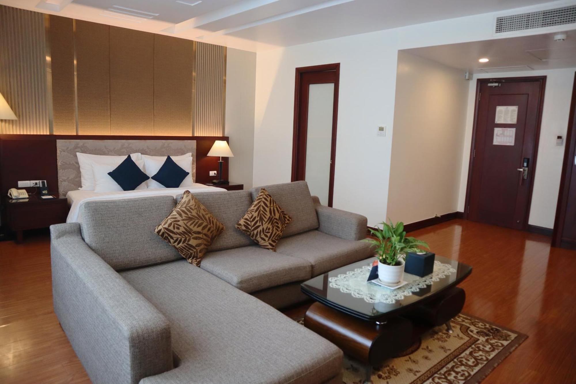 Kin Hotel Thi Sach Ho Chi Minh Zewnętrze zdjęcie